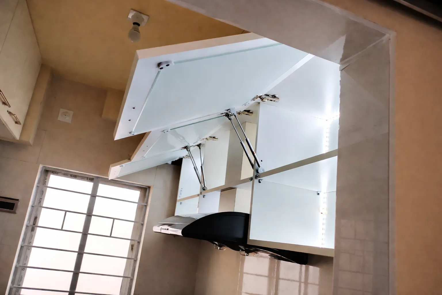 Top White Modular Kitchen near Nayabad - Image 1